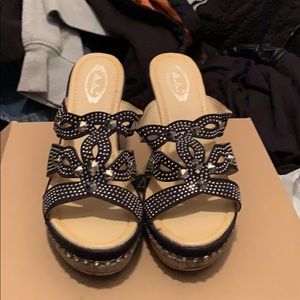 Women’s sandals